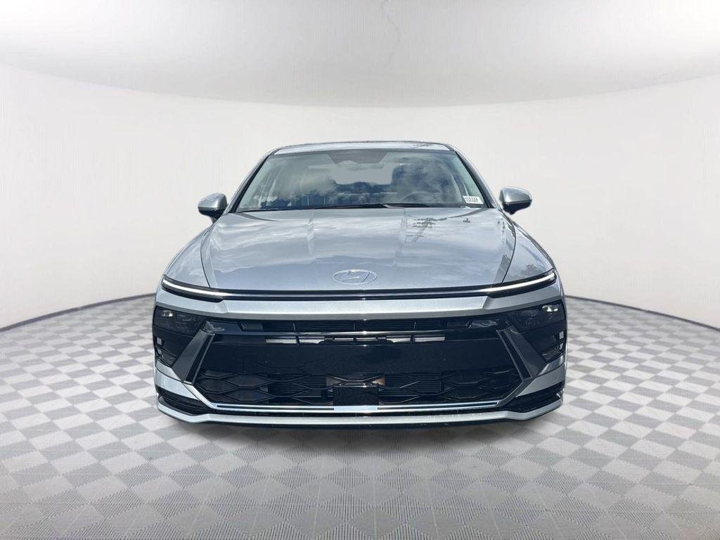 New 2026 Silver Hyundai SEL Sport image 2