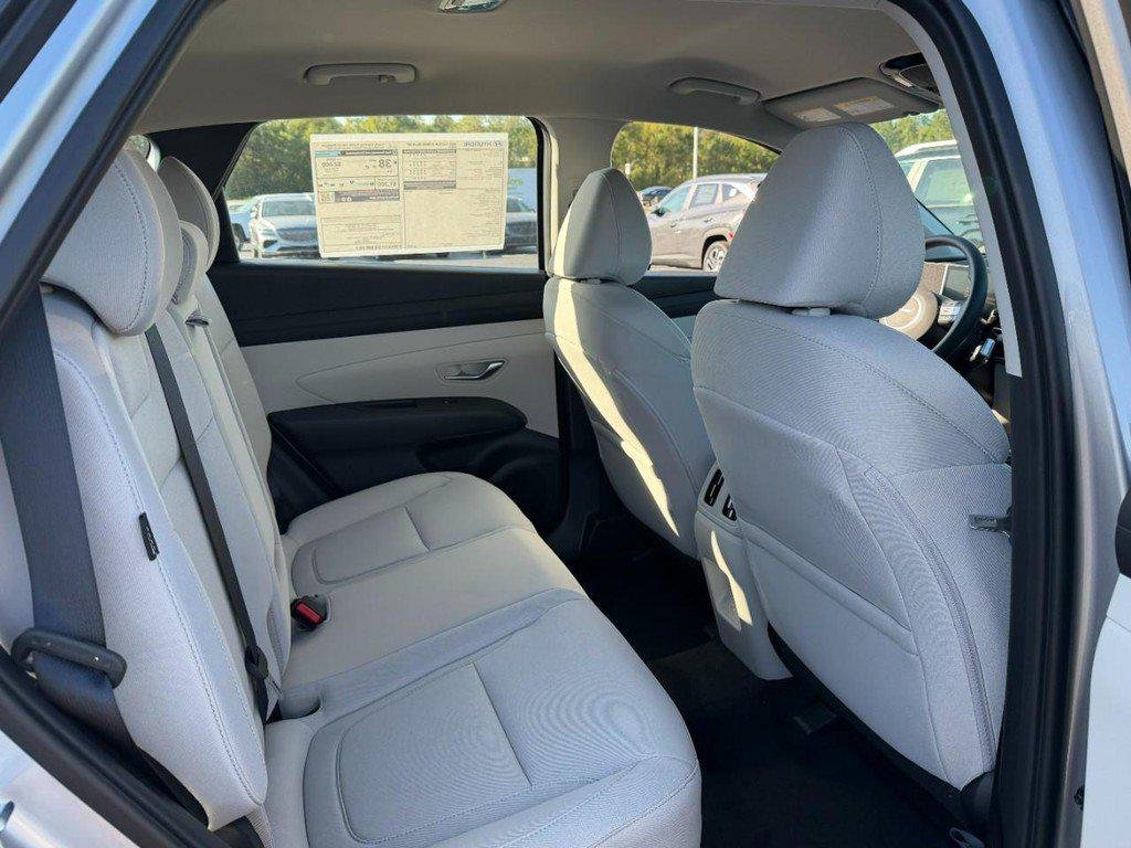 New 2026 Silver Hyundai Blue image 4