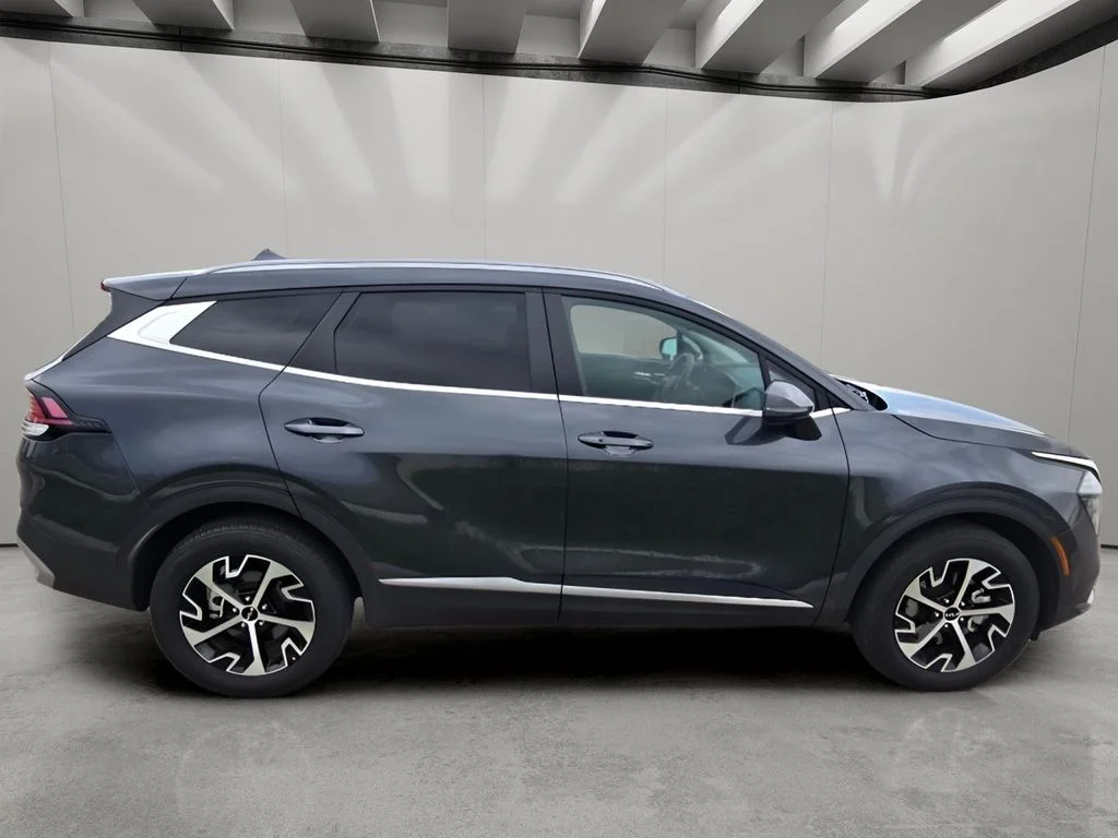 Used 2024 Gravity Gray Kia EX image 6