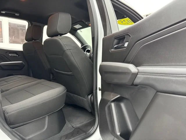 Used 2025 Summit White GMC Elevation image 33