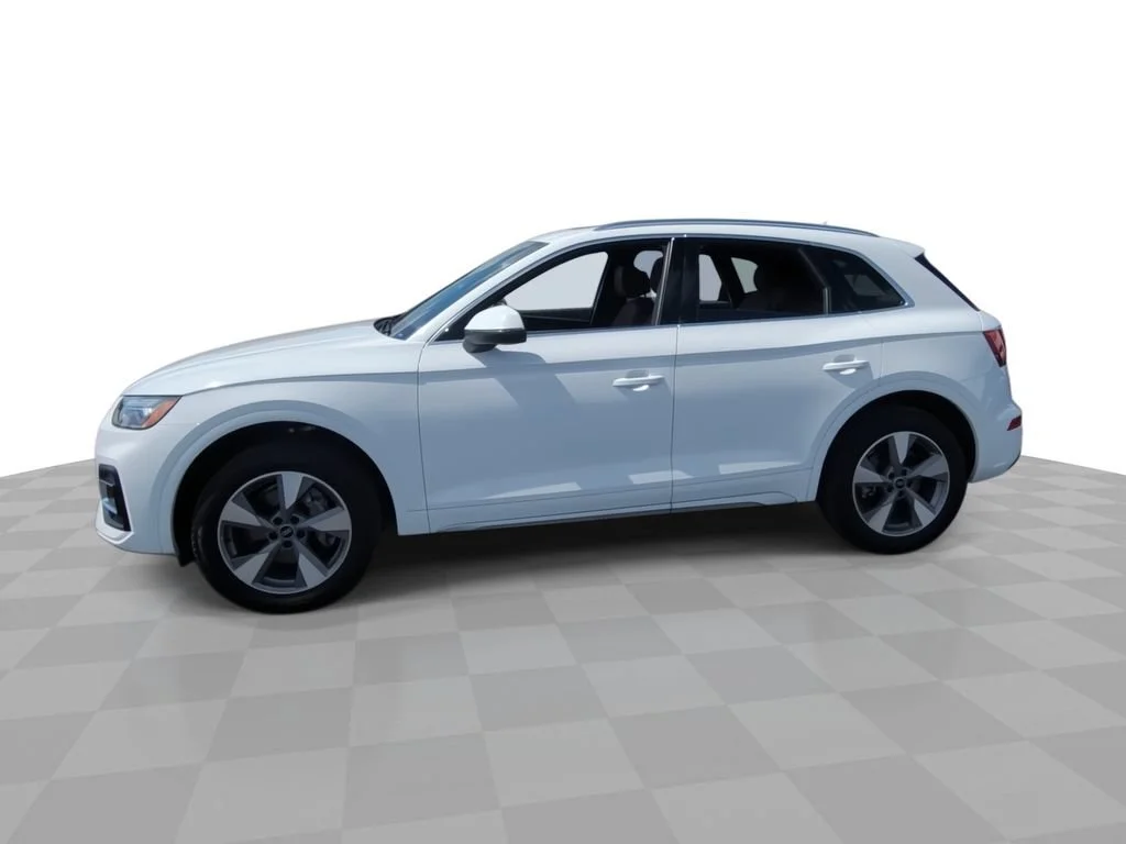 Used 2024 White Audi Premium Plus 40 TFSI quattro S tronic image 4
