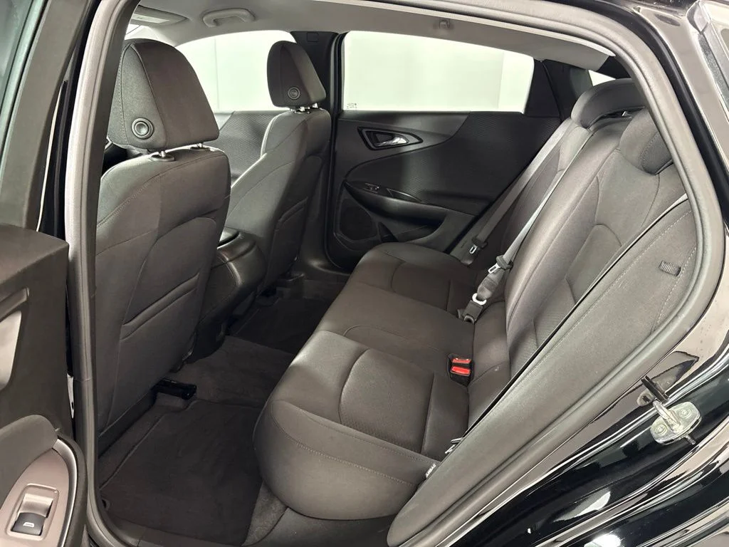 Used 2022 Black Chevrolet LS image 17