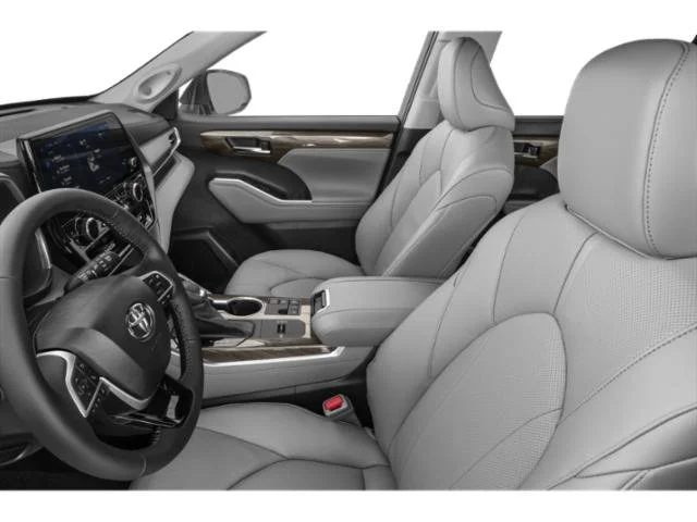 Used 2023  Toyota Limited image 10