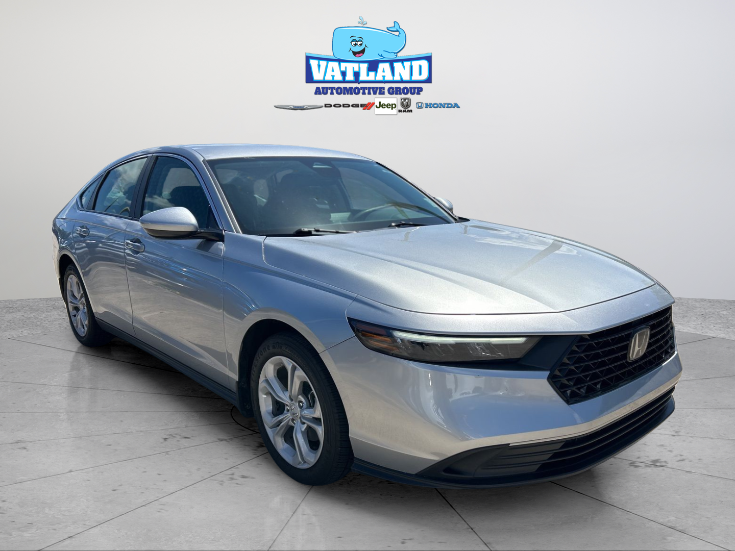 Used 2024 Silver Honda LX image 7