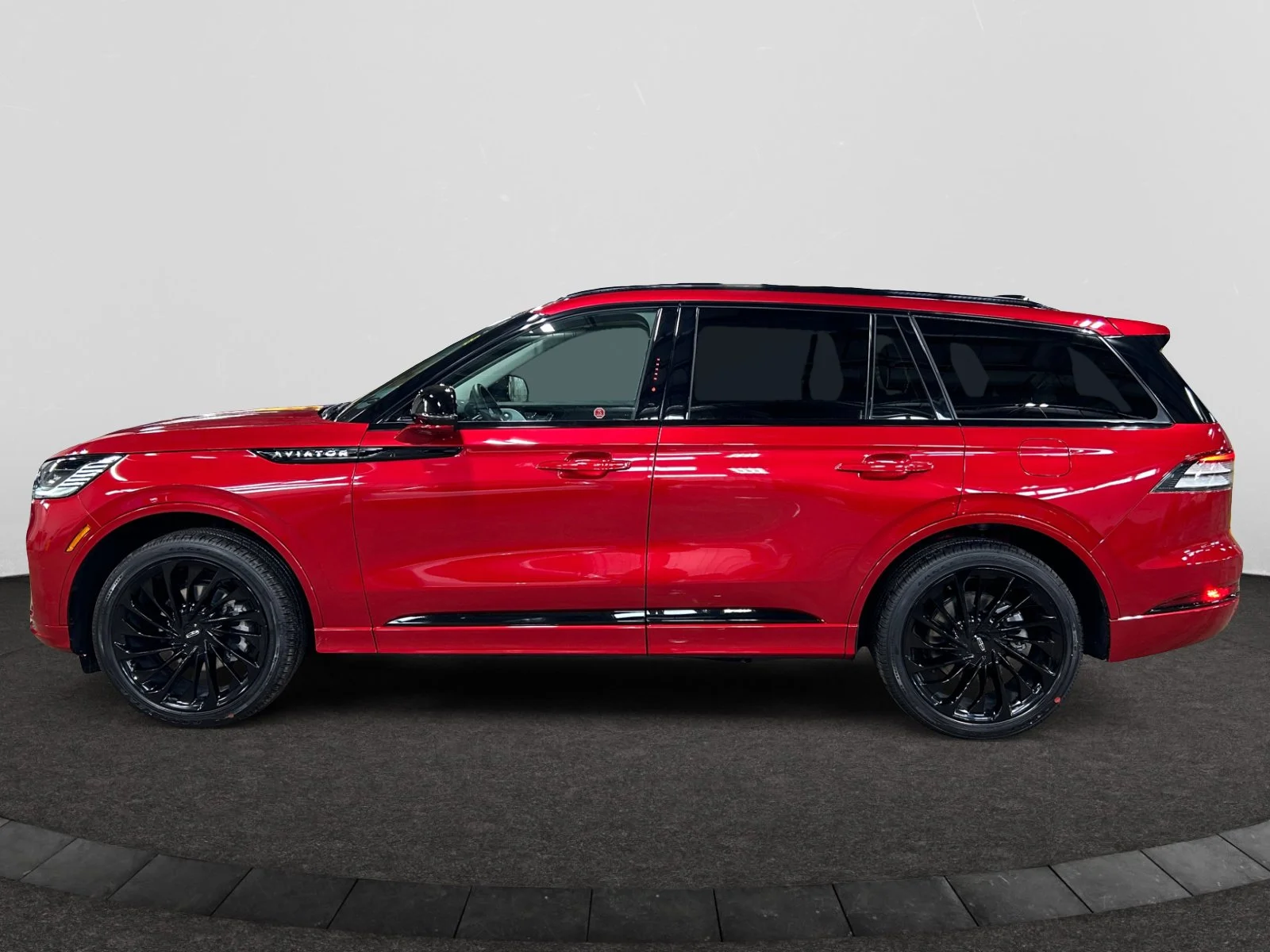 New 2026 Red Carpet Tinted Clearcoat Lincoln Reserve image 2