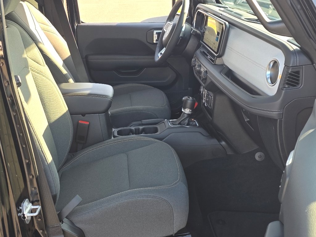 Used 2025 Black Clear Coat Jeep Sahara 4xe image 20