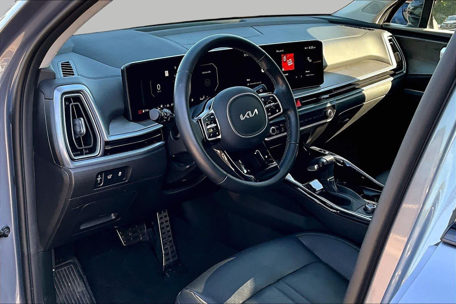 Used 2024 Everlasting Silver Kia X-Line SX image 17