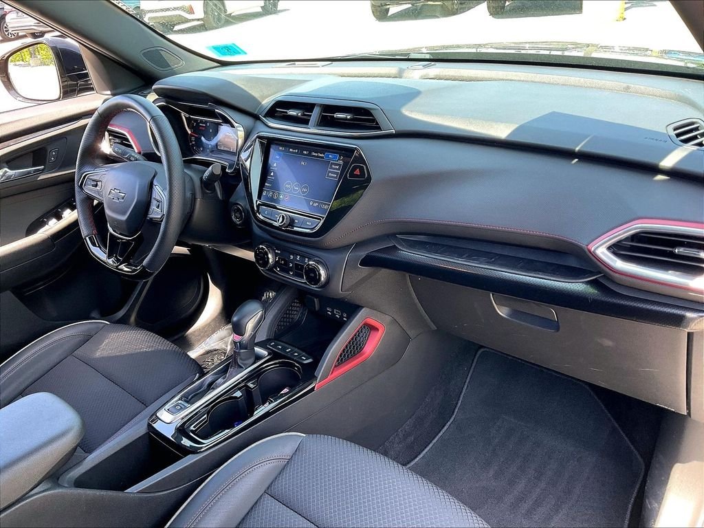 Used 2023 Mosaic Black Metallic Chevrolet RS image 13