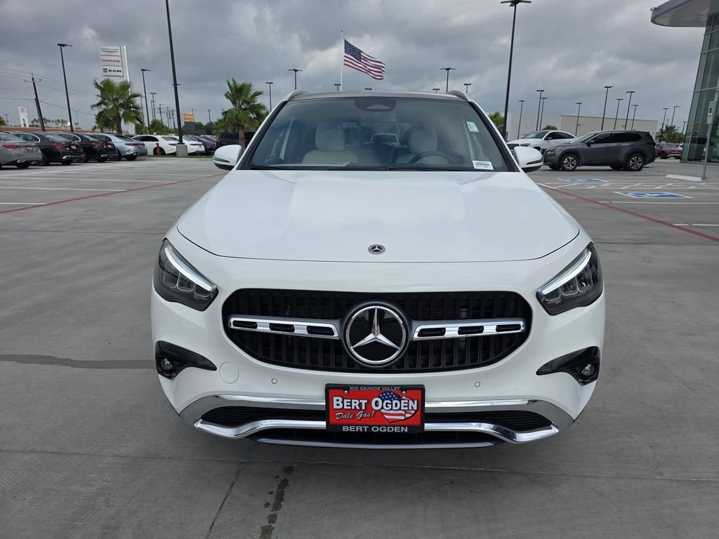 New 2026 Polar White Mercedes-Benz GLA 250 image 2