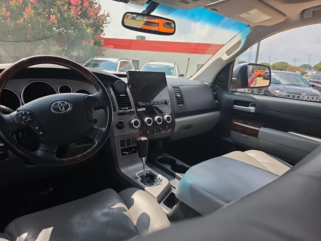 Used 2012 Red Toyota Limited image 34