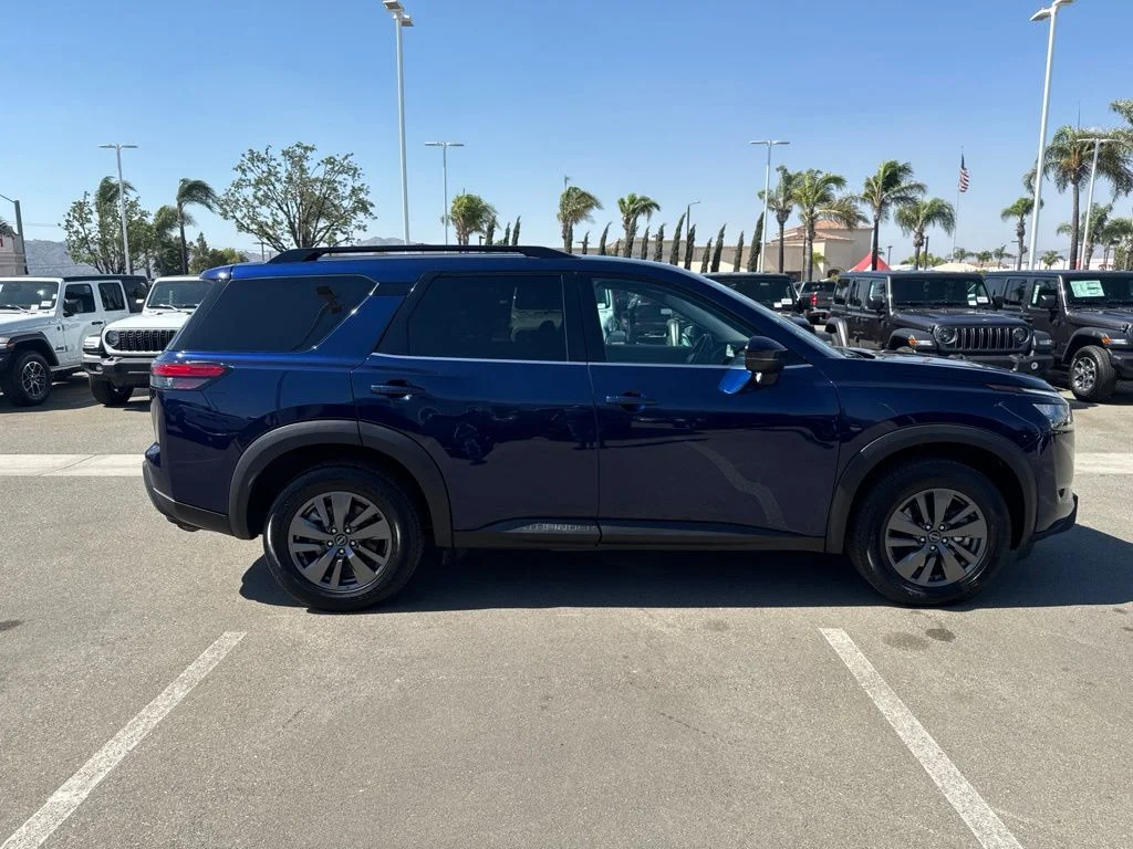 Used 2024 Blue Nissan SV image 9