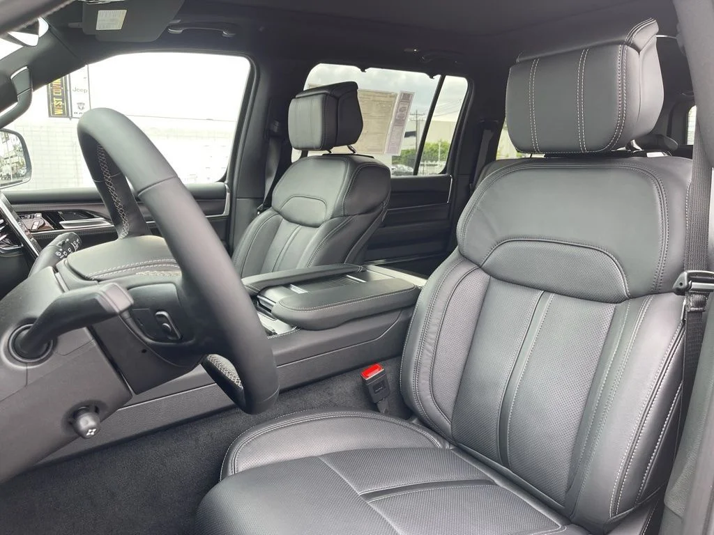 New 2026 Baltic-Gray Metallic Clear-Coat Exterior Paint Jeep Summit Obsidian image 14