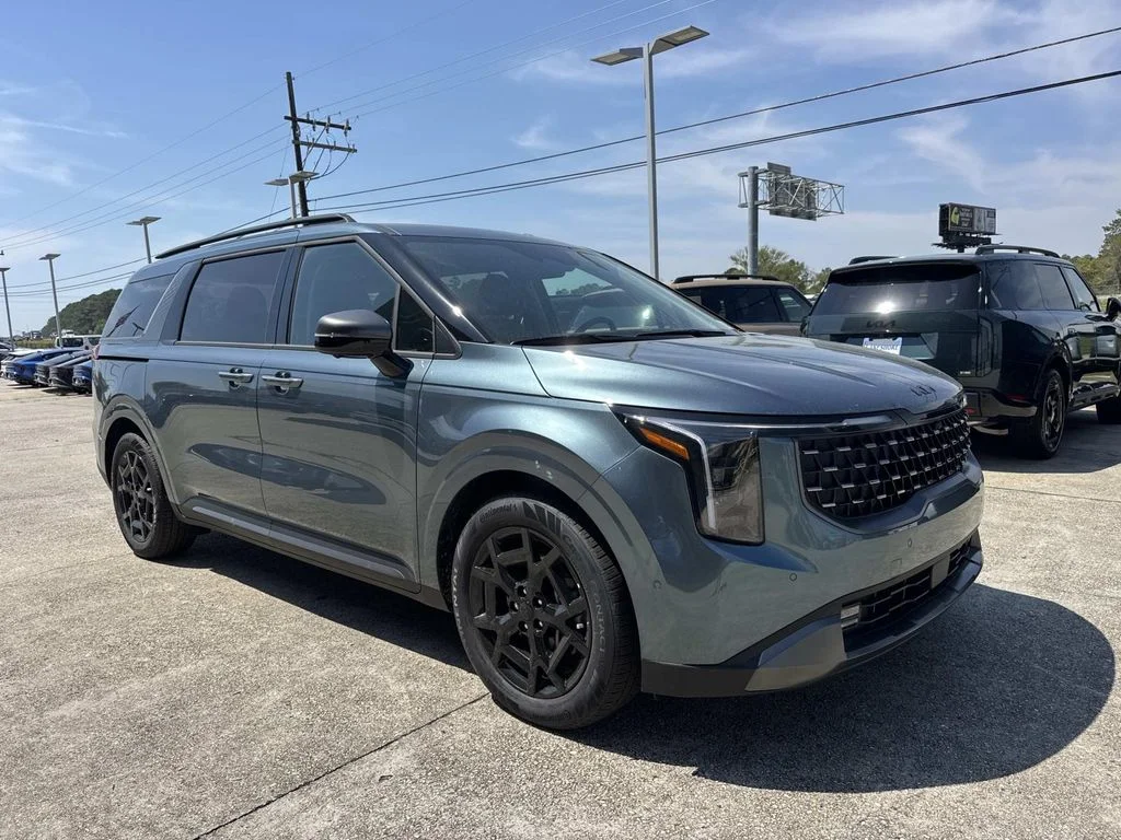 2026 Kia Sedona SX's photo