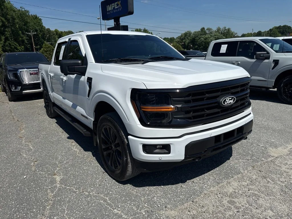 Used 2024 White Ford XLT image 2