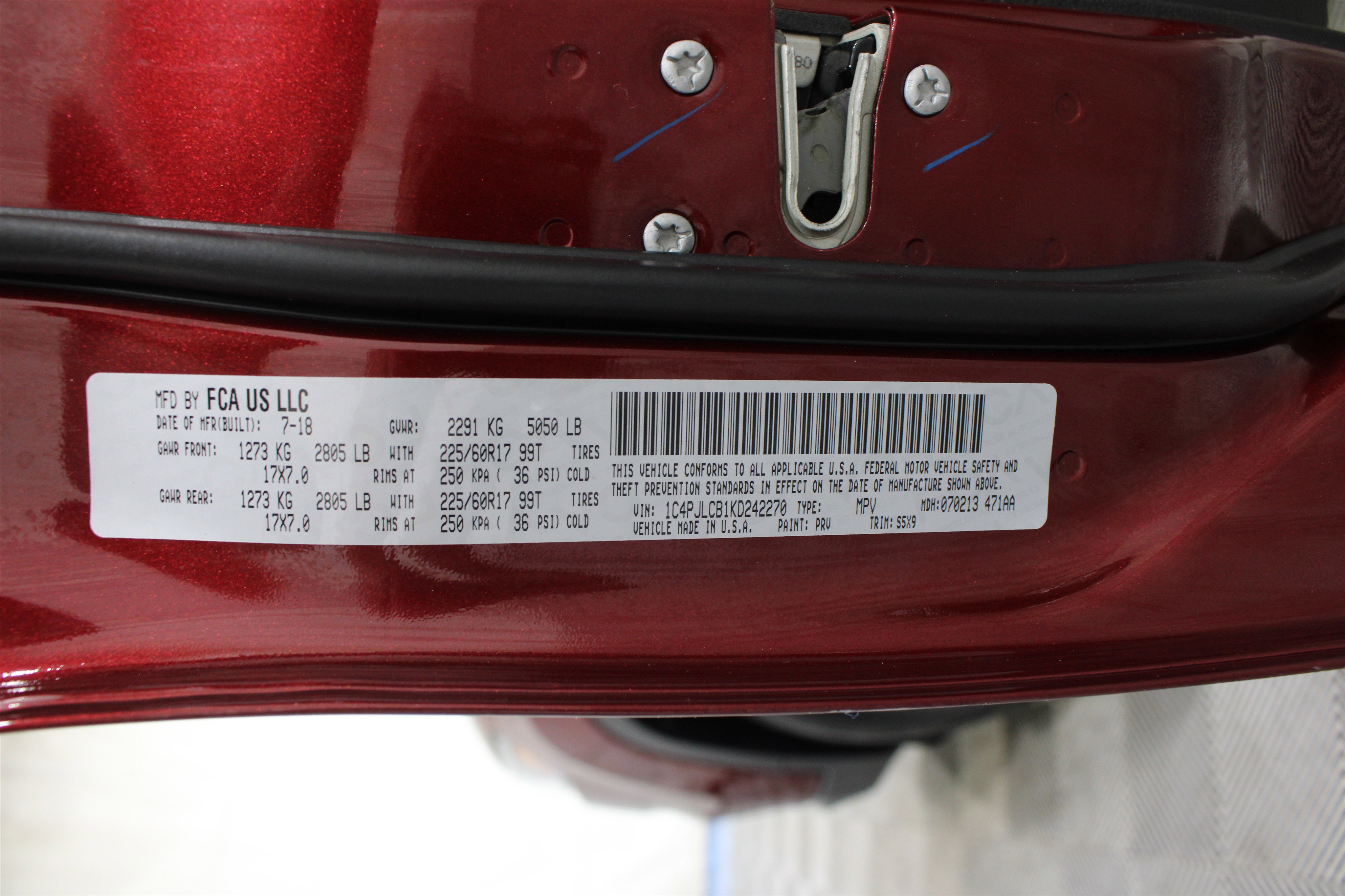 Used 2019 Velvet Red Pearlcoat Jeep Latitude image 36