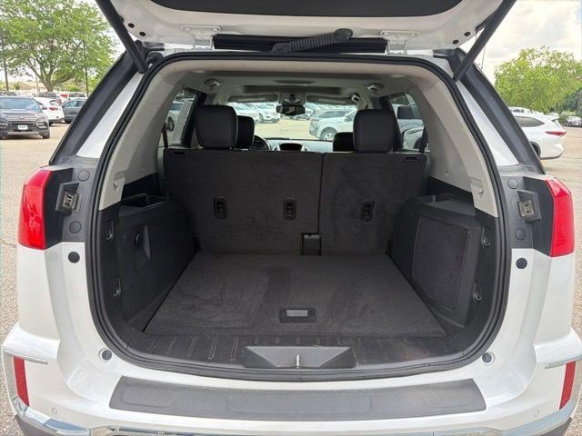 Used 2017 White Frost Tricoat GMC SLT image 16