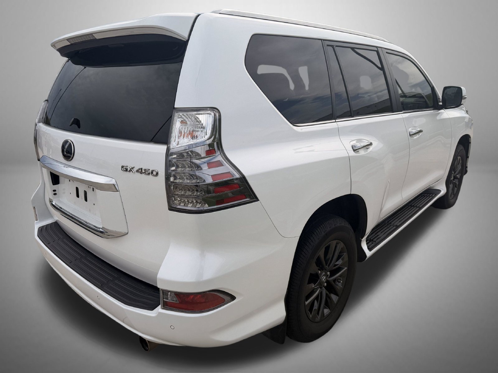 Used 2021 White Lexus 460 image 3