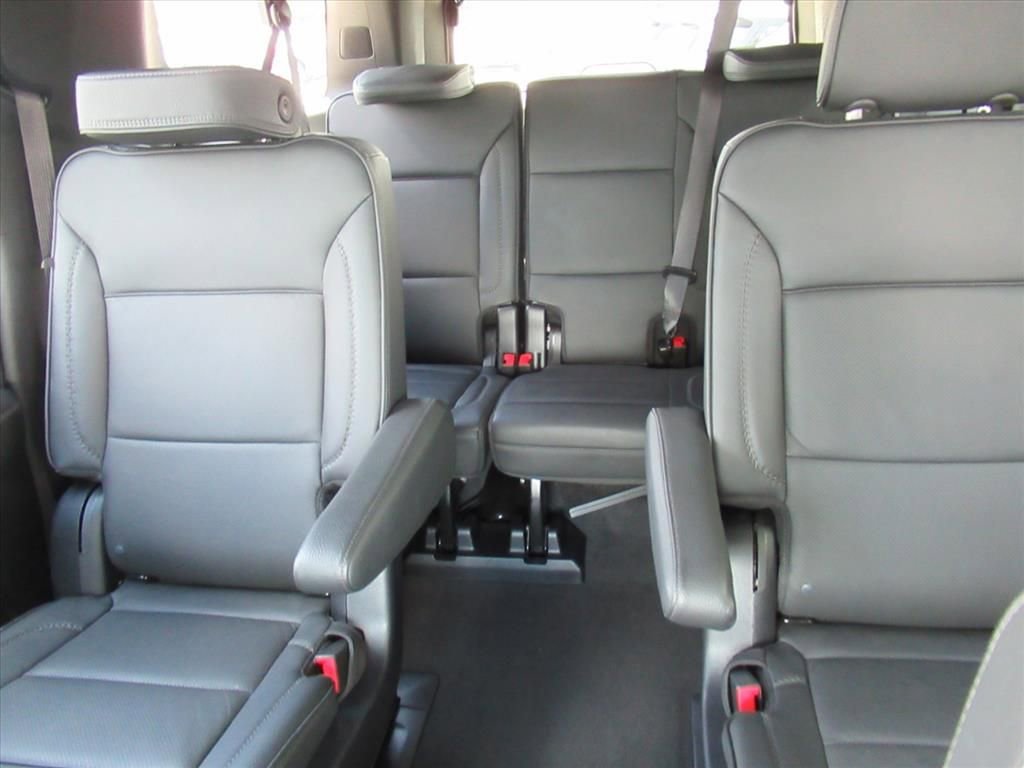Used 2025 Summit White GMC Denali image 17