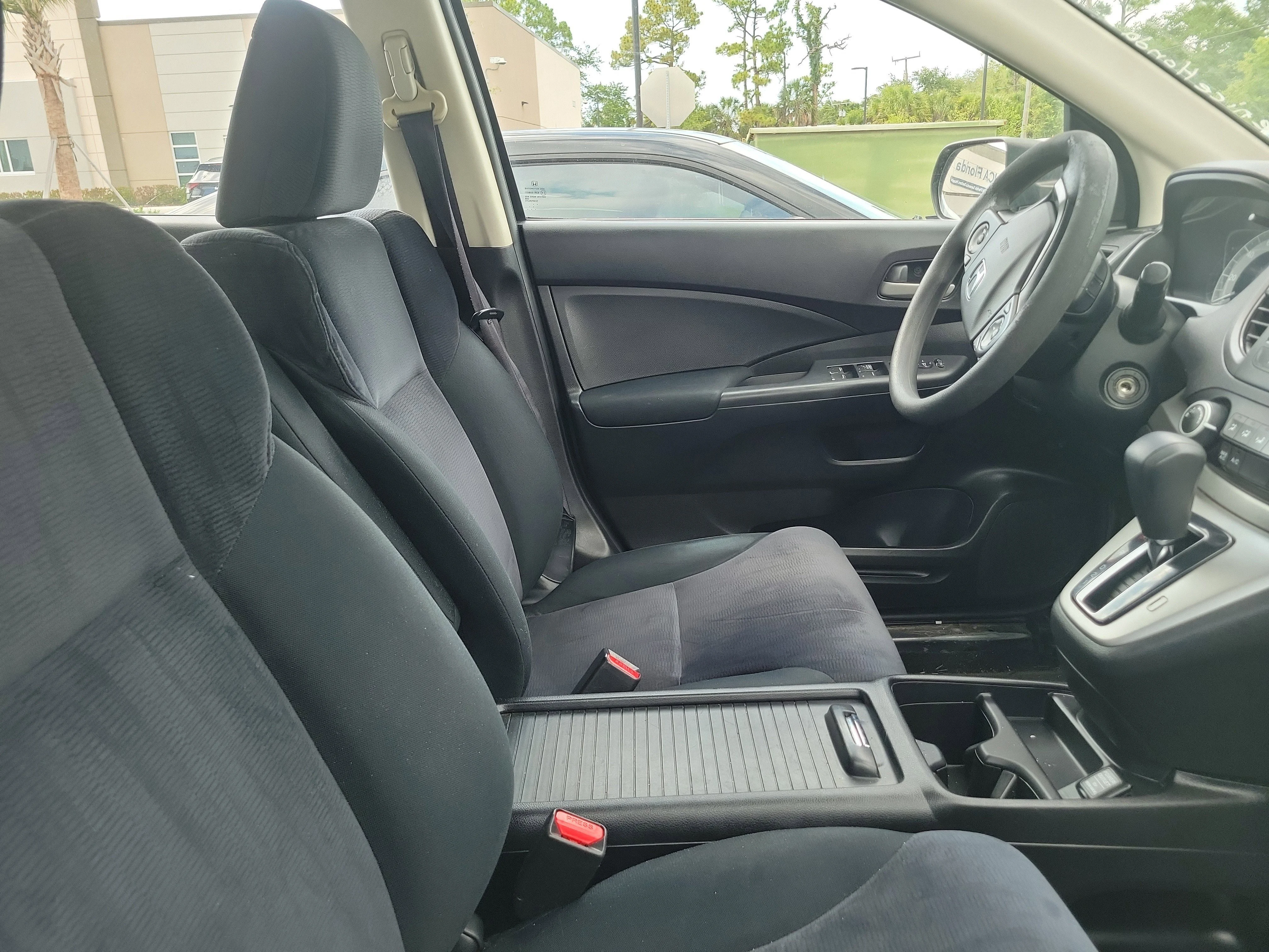 Used 2013  Honda LX image 2