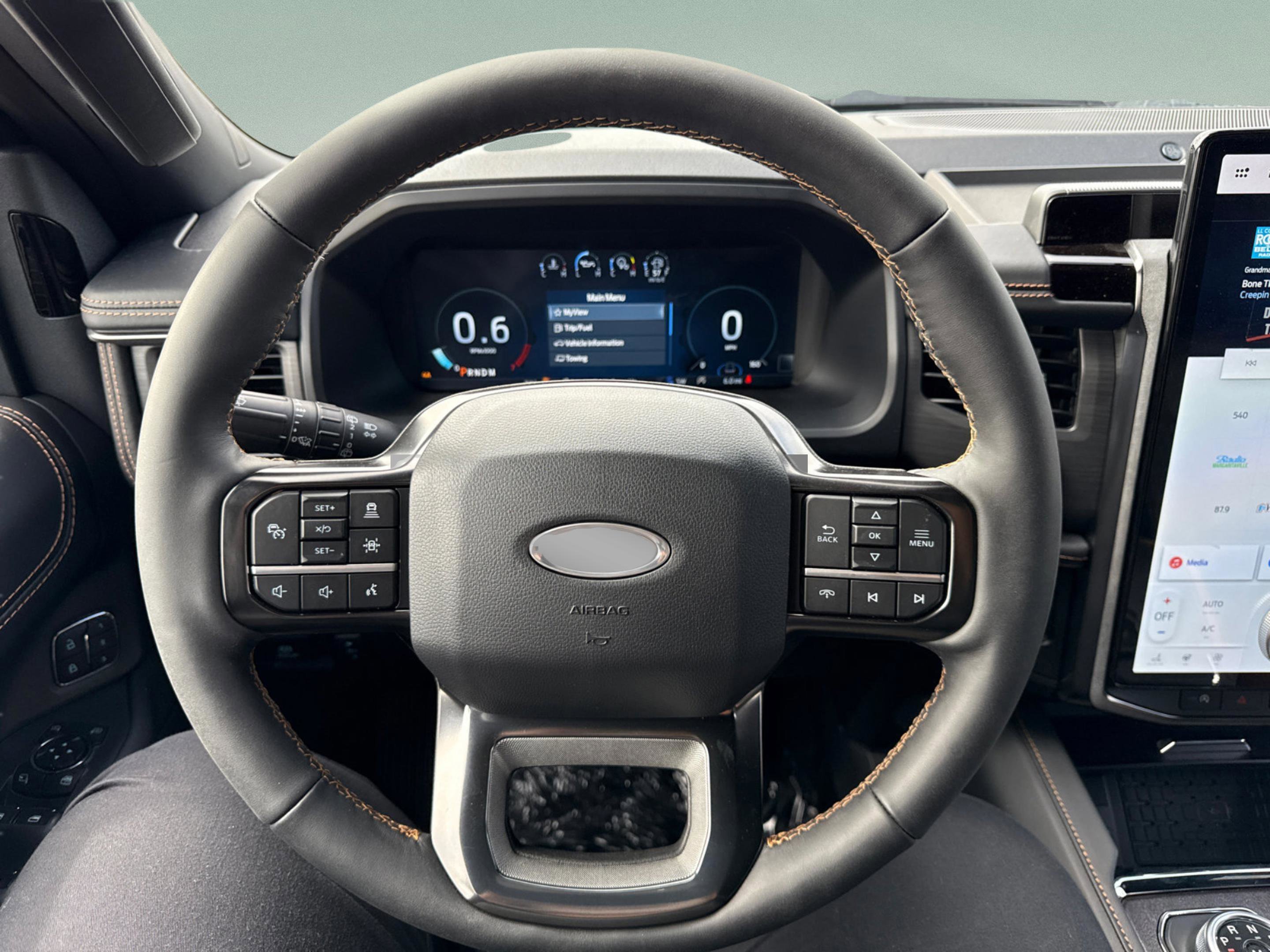 New 2024 Agate Black Metallic Ford Platinum image 27