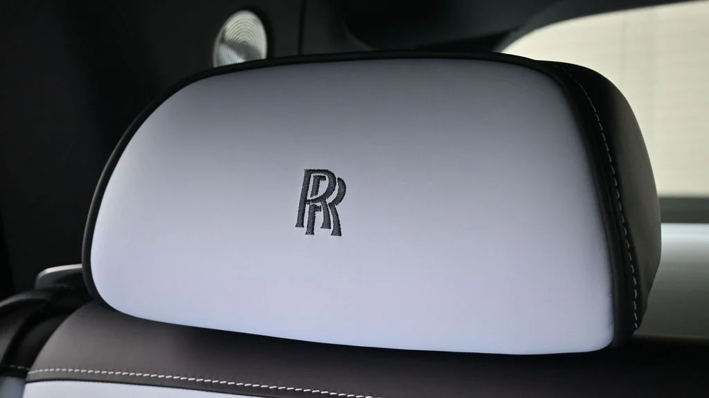 New 2027 White Rolls-Royce  image 20