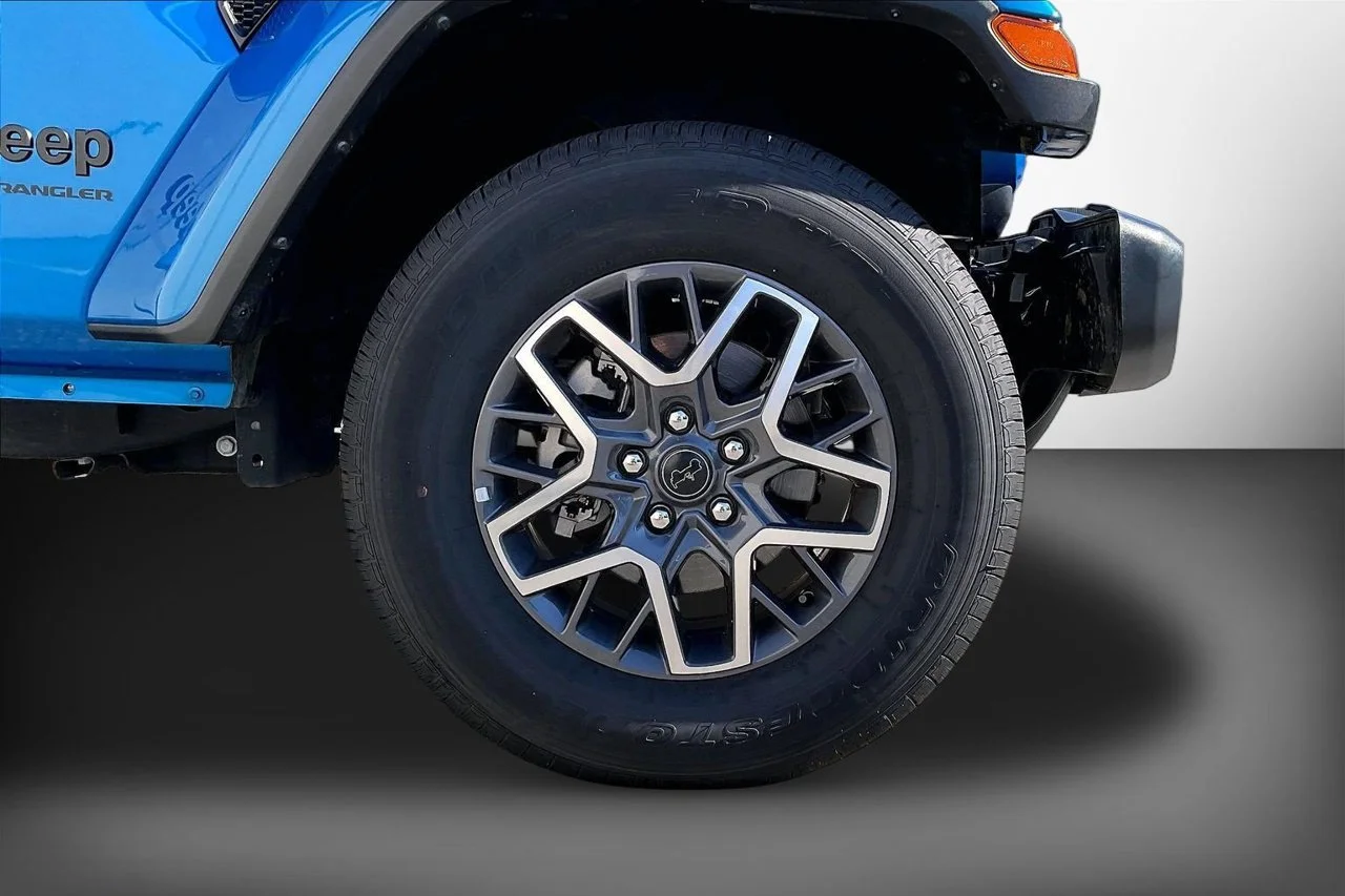 Certified Used 2025 Blue Jeep Sahara image 32