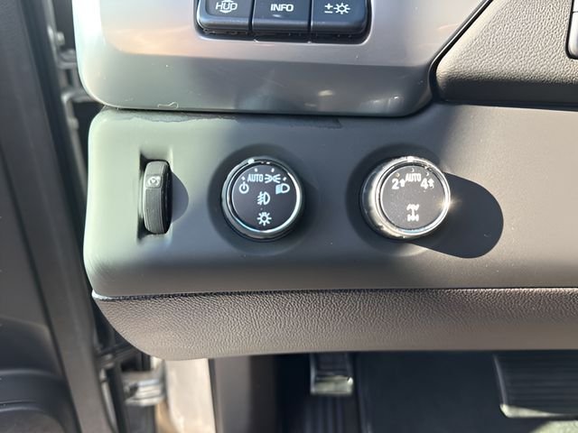 Used 2017 Silver Chevrolet Premier image 22