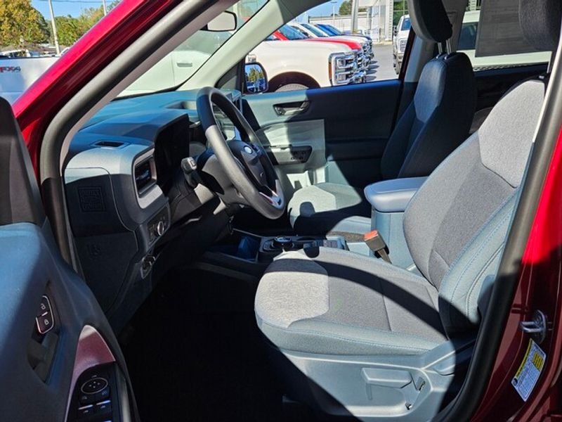 2025 Ford Maverick XLT - Photo 6