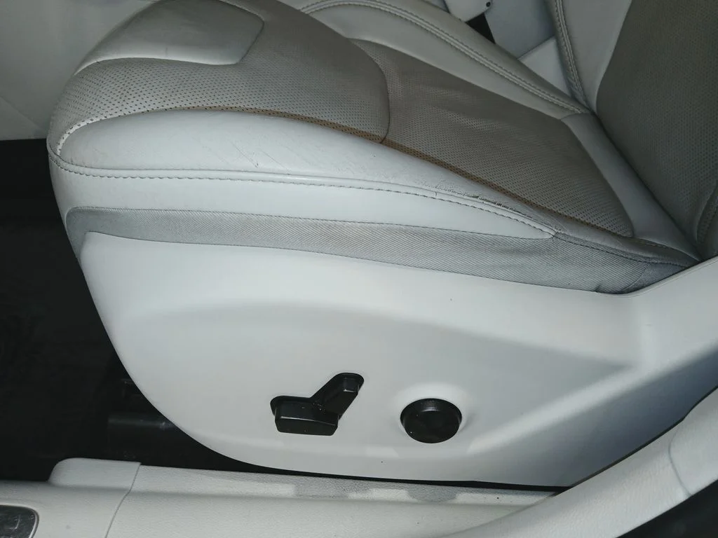 Used 2019 Black Jeep Limited image 17