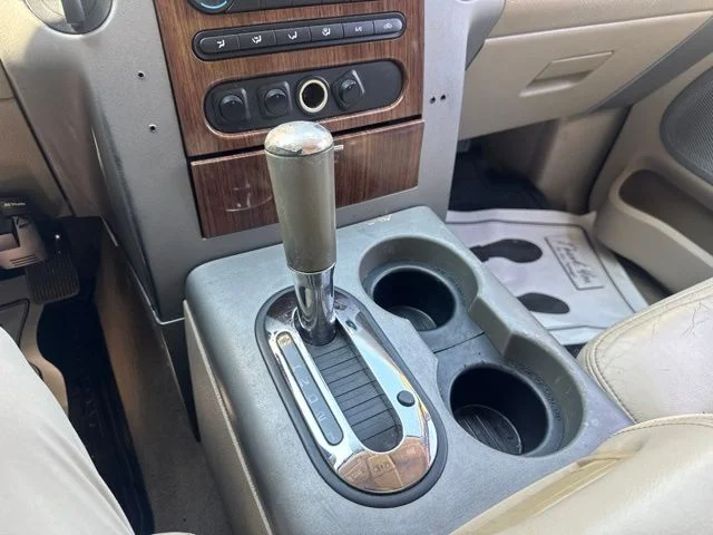 Used 2004 Beige Ford XLT image 20