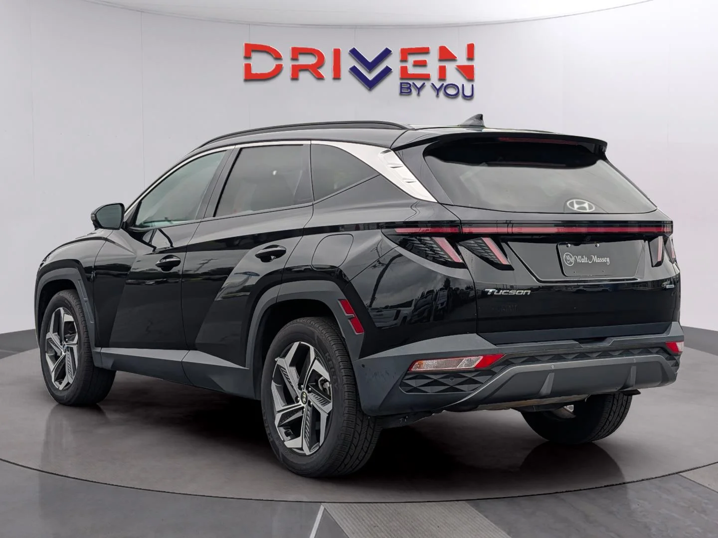 Used 2024 Black Pearl Hyundai Limited image 3