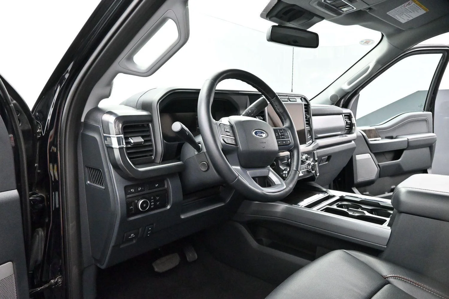 Used 2024 Agate Black Ford LARIAT image 14