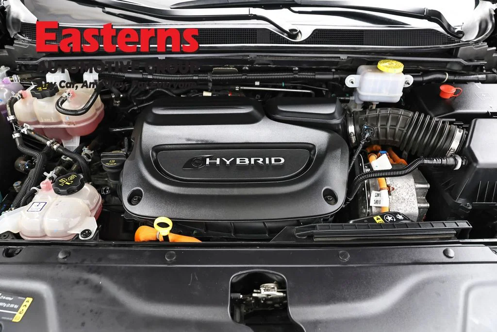 Used 2023 Black Chrysler Limited image 7
