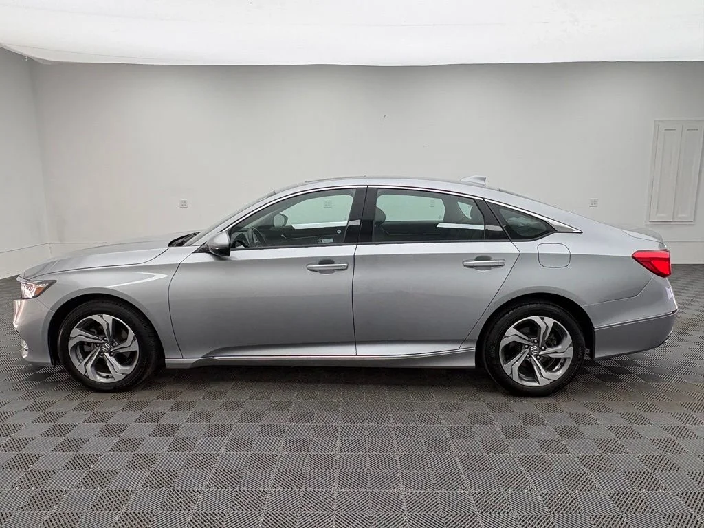 Used 2020 Silver Honda EX-L image 12