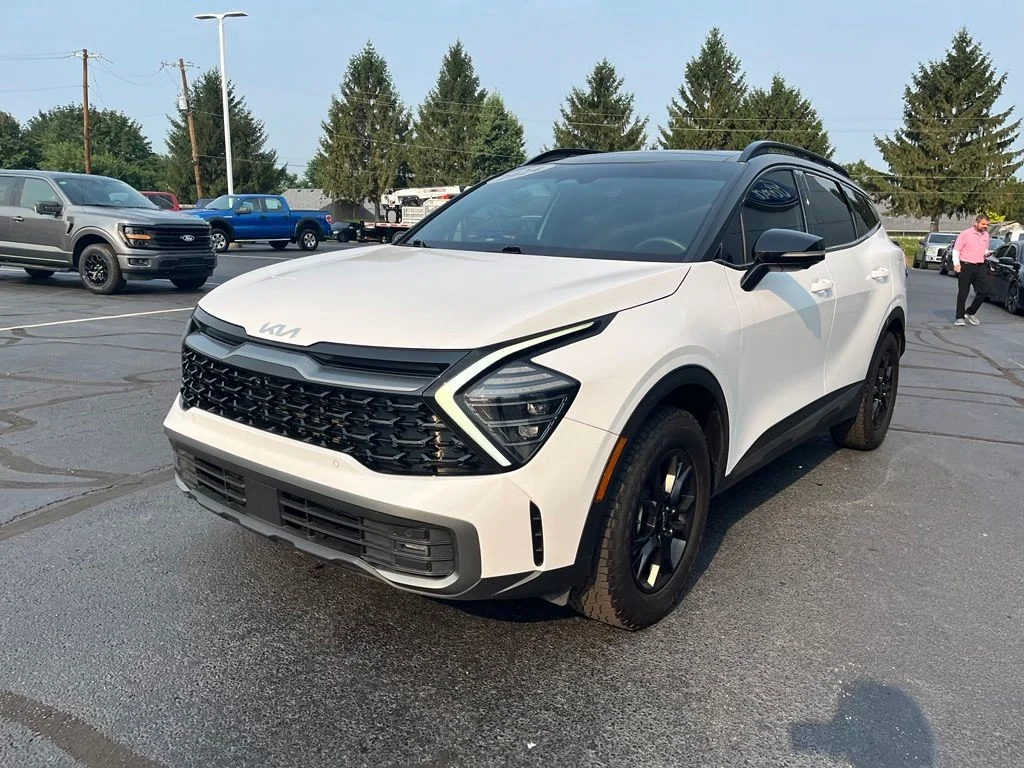 Used 2024 White Kia X-Pro Prestige image 8