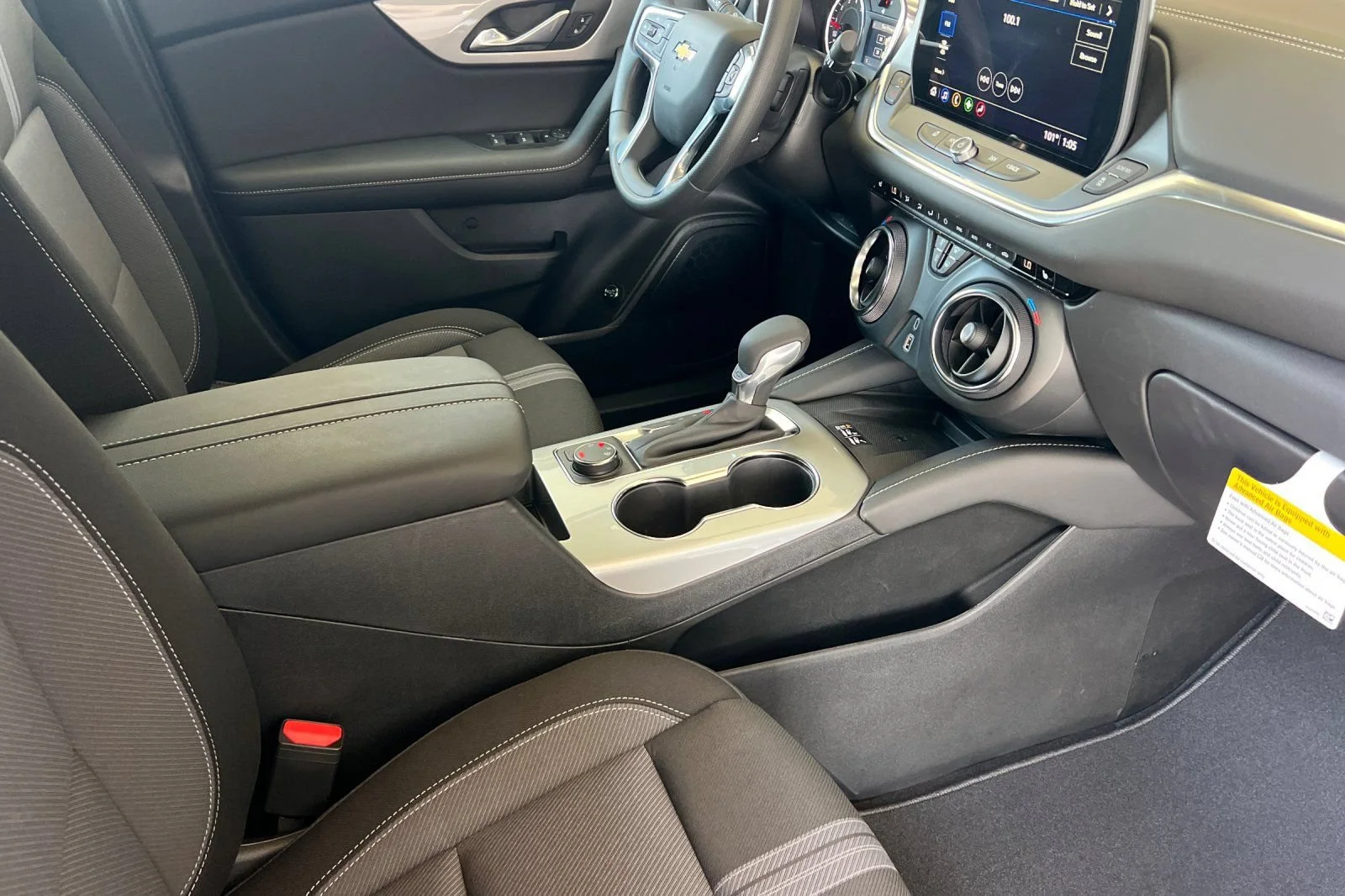 New 2026 Summit White Chevrolet 2LT image 16