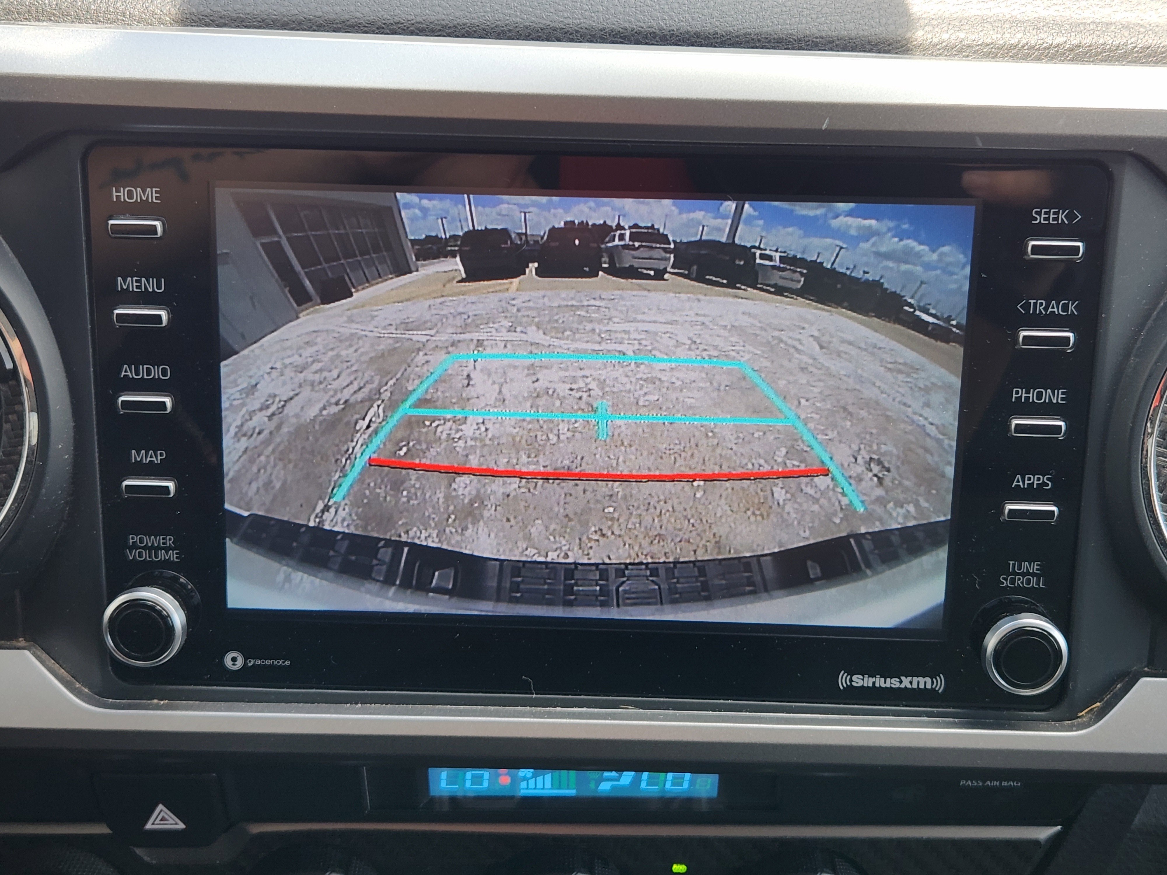 Used 2022 White Toyota SR5 image 21