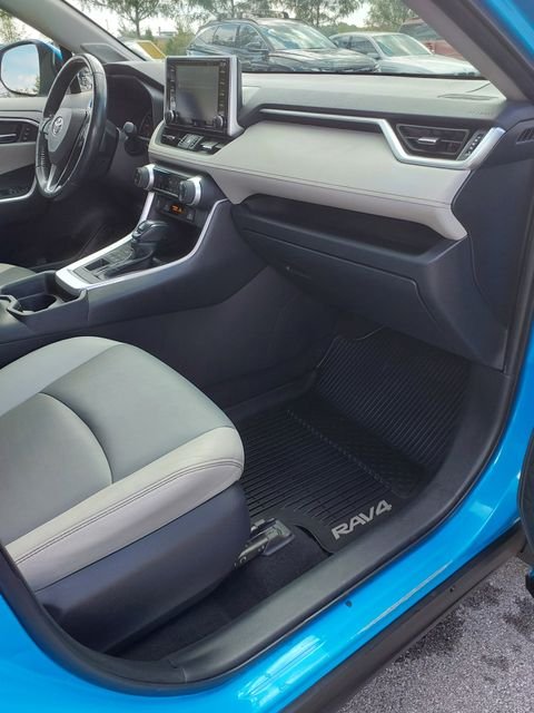 2019 Toyota RAV4 XLE Premium - Photo 24