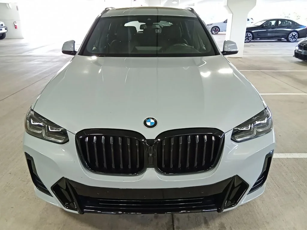 Used 2023 Gray Metallic BMW xDrive30i image 2