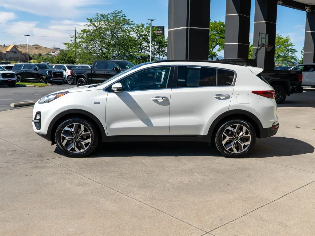 Used 2020 White Kia EX image 4