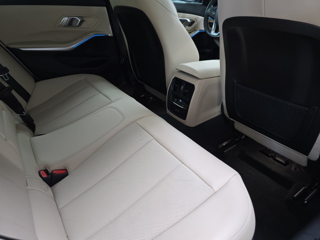 Certified Used 2023 Alpine White BMW 330i image 16