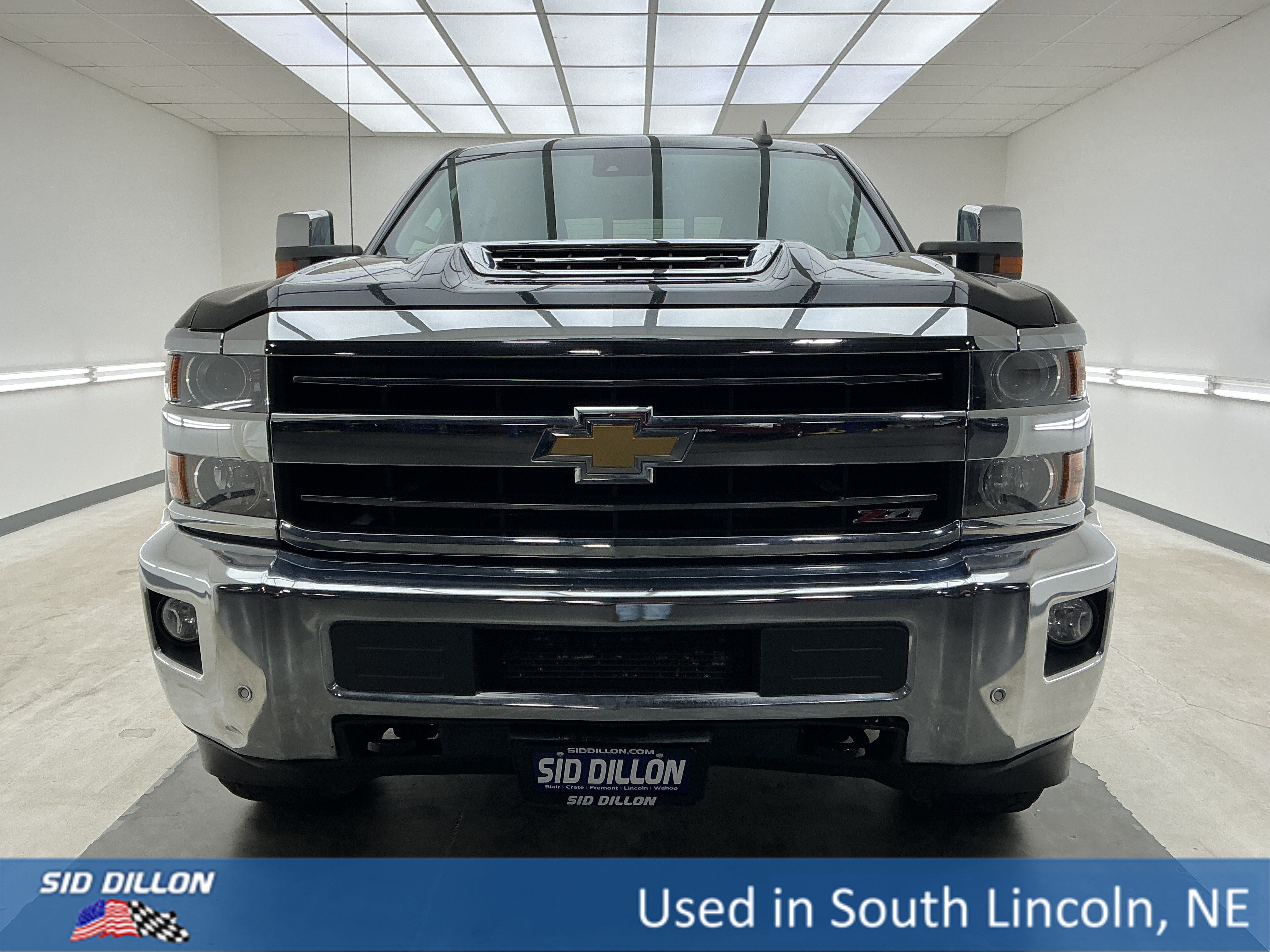 Used 2019 BLACK Chevrolet LTZ image 2