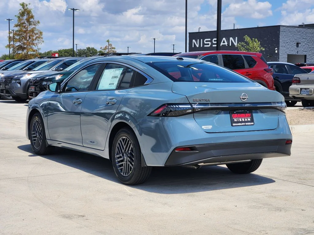 New 2027 Atlantic Gray Metallic Nissan SV image 4