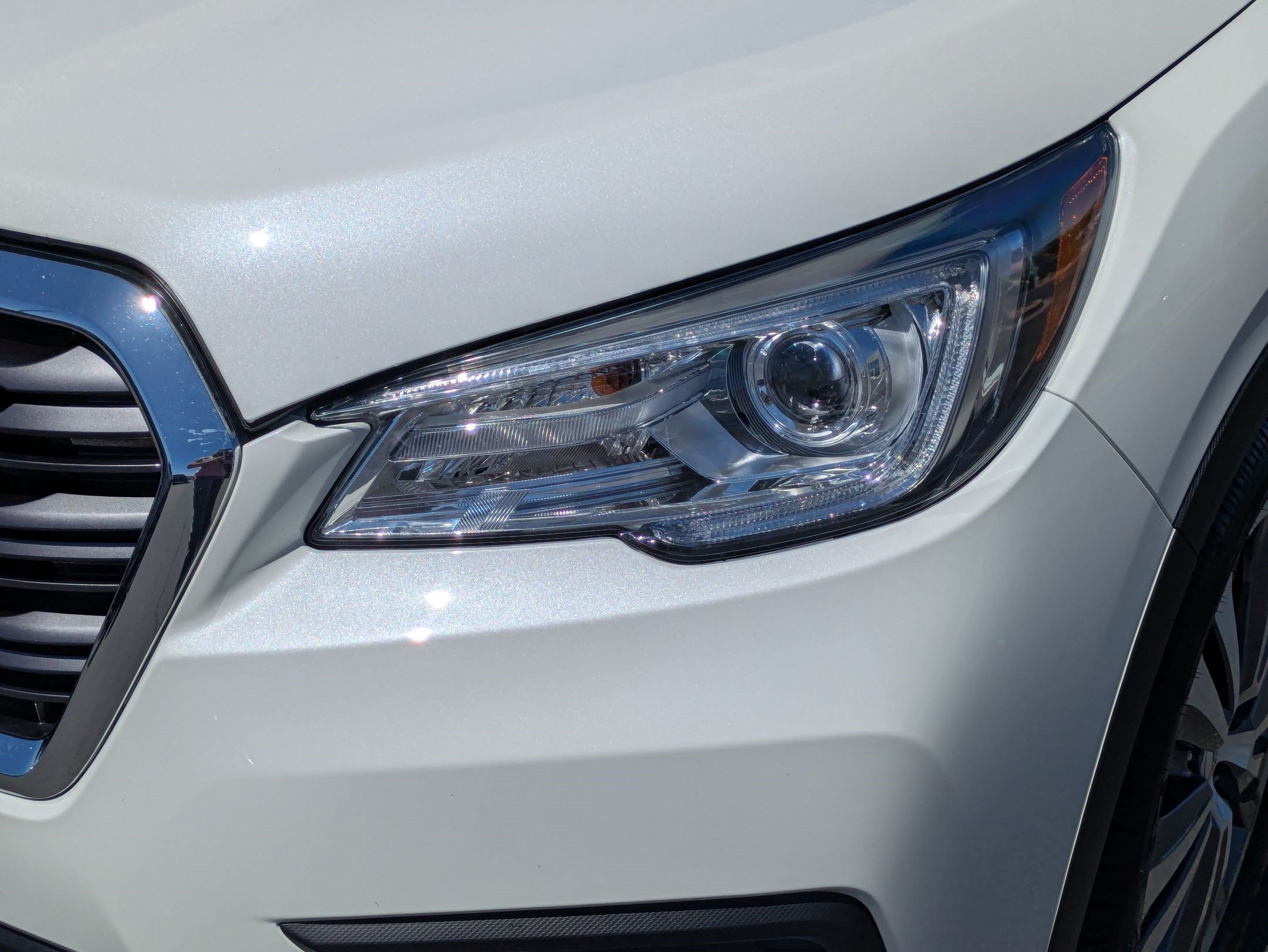 Used 2022 Crystal White Pearl Subaru Limited image 10