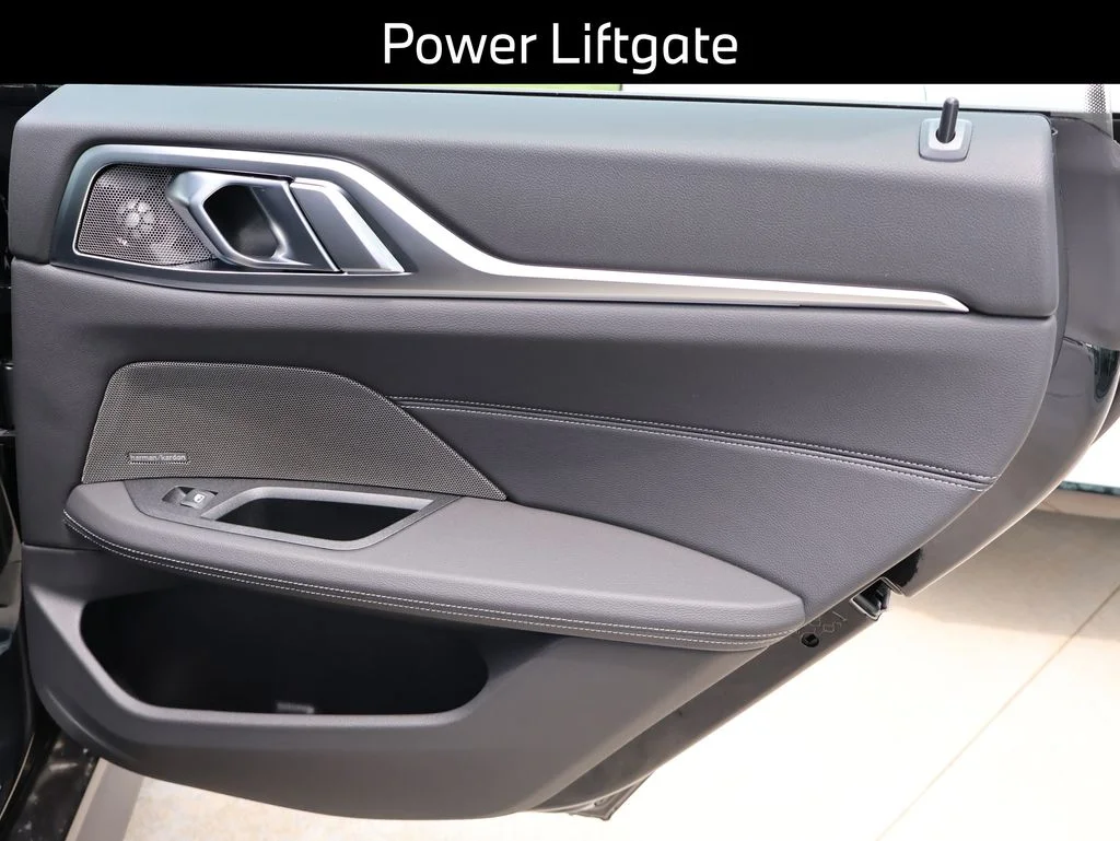 New 2026 Black Sapphire Metallic BMW xDrive40 image 18