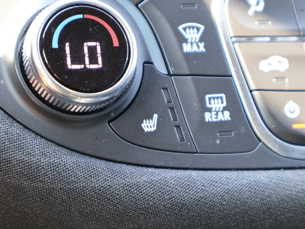 Used 2024 White Chevrolet LT image 36