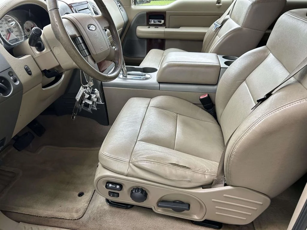 Used 2007  Ford Lariat image 11