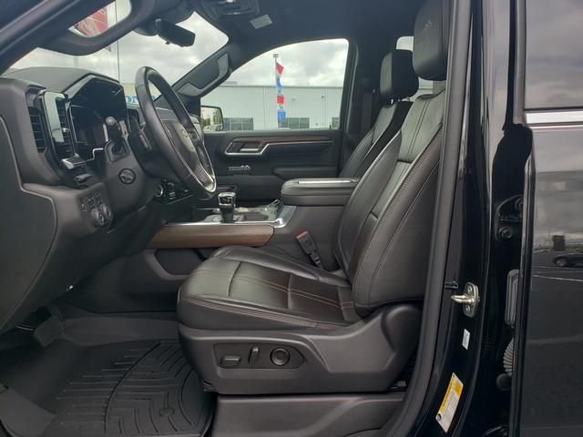 Used 2022 Black Chevrolet High Country image 10