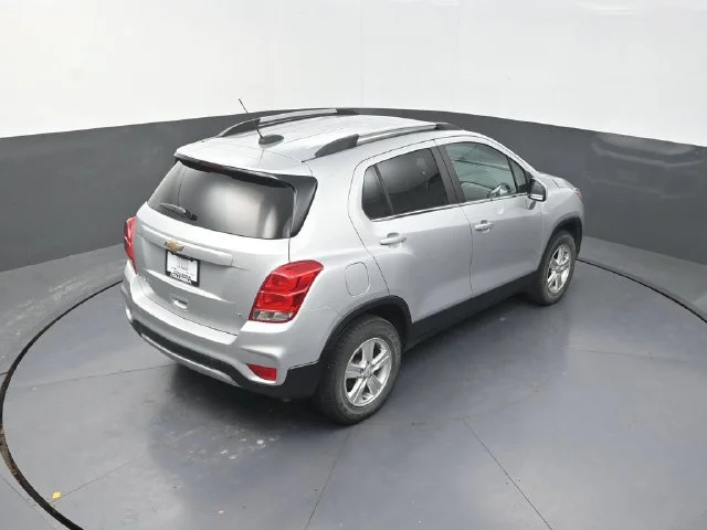 Used 2020 Silver Chevrolet LT image 17