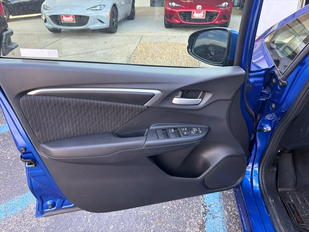 Used 2019 Blue Honda EX image 15